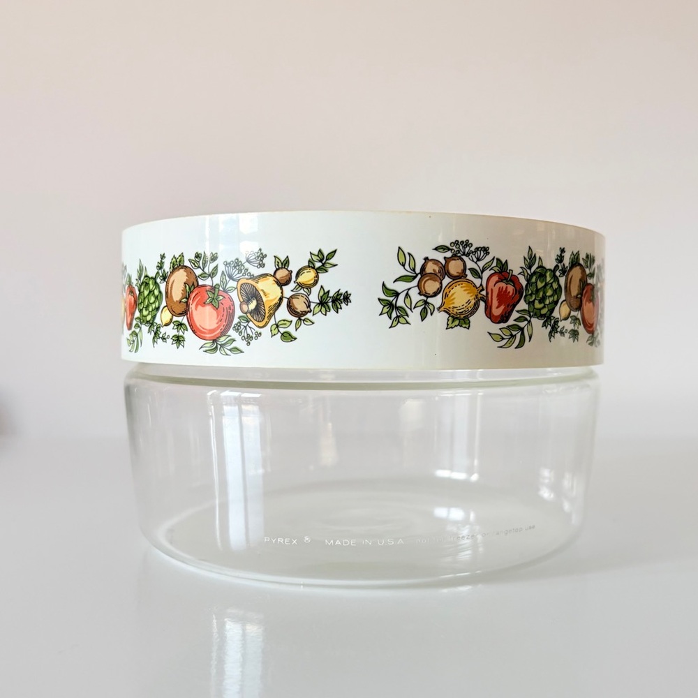 Pyrex Spice O’ Life Canister See N Store Storage Container Pyrex 6” Diameter
